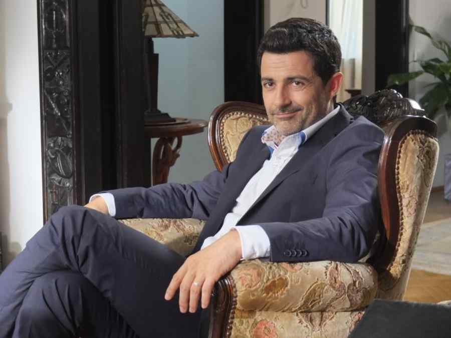 Mihai Călin: „În vremurile noastre, de zgomot şi furie, teatrul aduce alinare şi speranță”