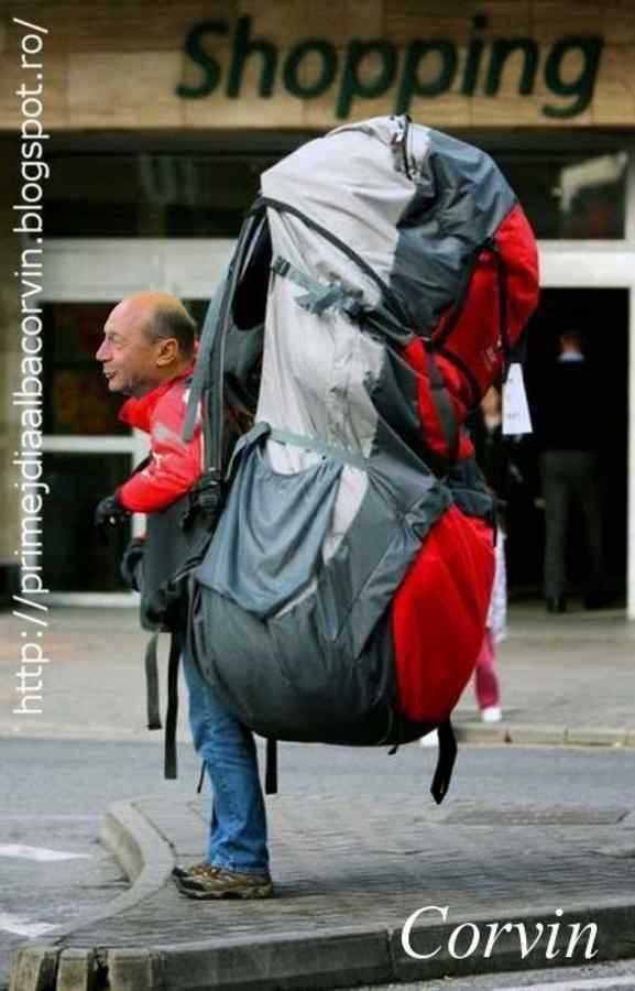 Pe ăsta l-a căutat cineva în bagaje când a plecat de la Cotroceni?