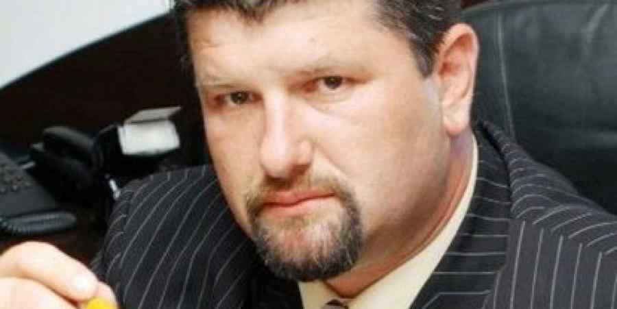 Primarul comunei Bradu, reținut