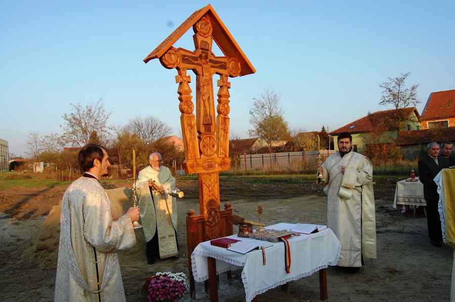 Troiţă sculptată în lemn, furată din Timişoara