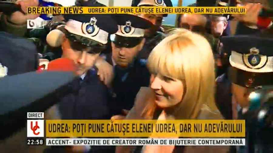Udrea, deranjată că presa nu ia în vizor și alți miniștri