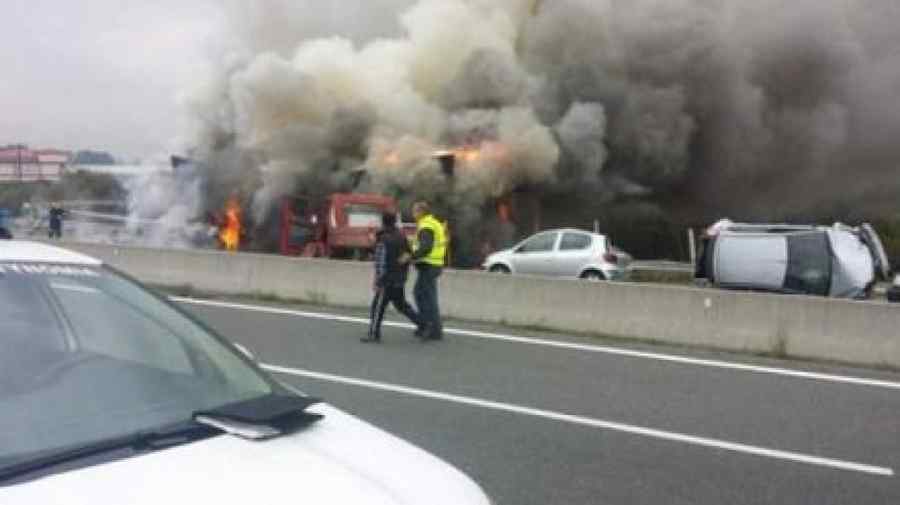 Patru români au murit într-un accident rutier petrecut în Italia