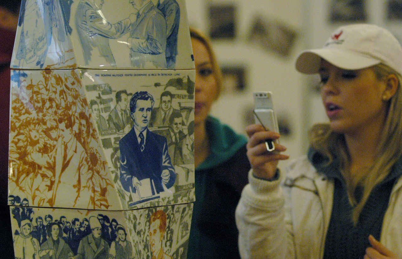 A înviat Partidul Comunist Român!