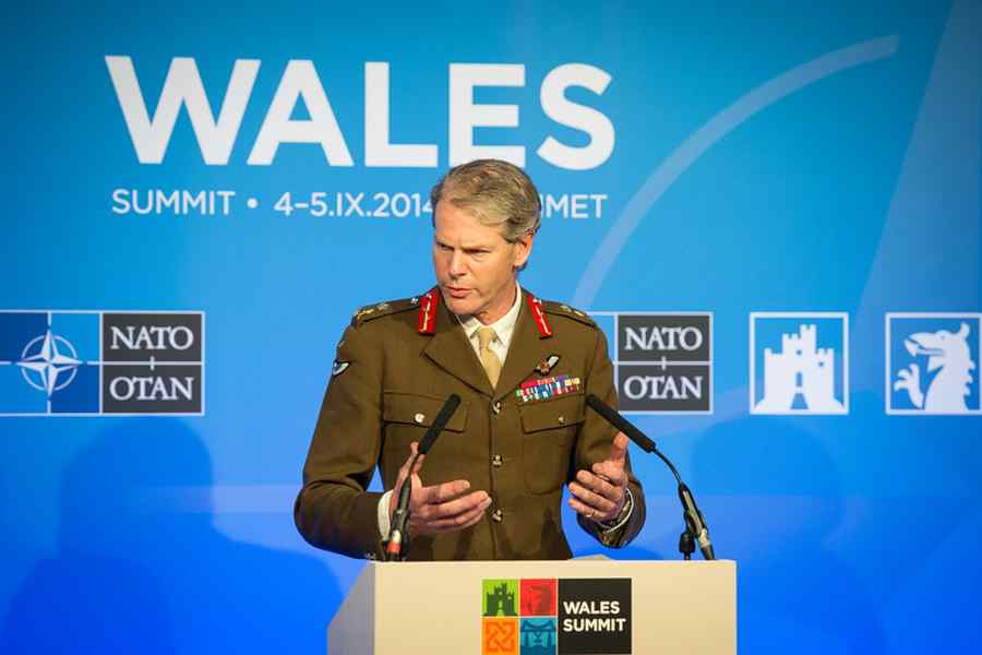 Oficial NATO avertizează asupra riscului unui conflict nuclear