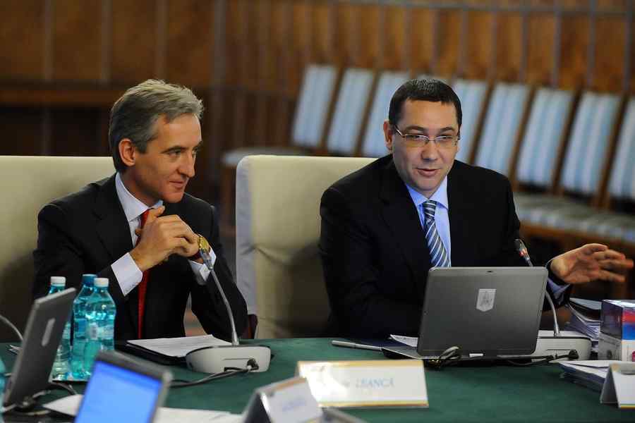 Fost premier, pus la colț pentru că a susținut tacit „exprimări deplasate despre Traian Băsescu”