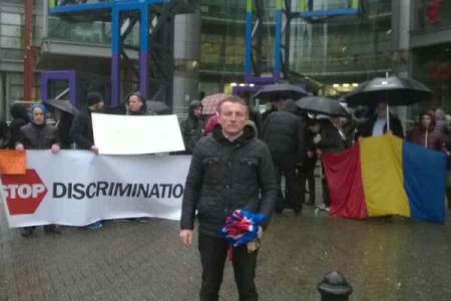 Români din Marea Britanie, protest în fața televiziunii Channel 4