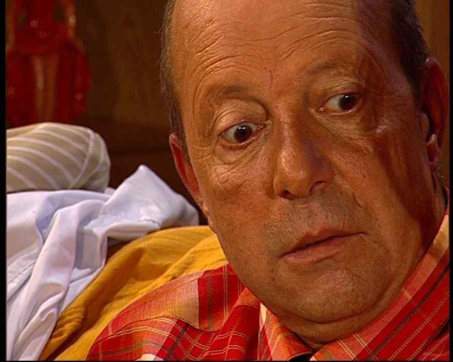 Premieră teatrală: „Aceşti nebuni făţarnici”, de Theodor Mazilu