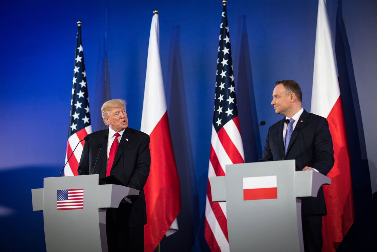 Comunicatele Departamentului de Stat – costuri și beneficii