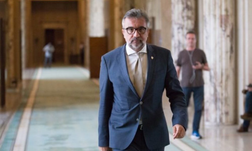 Ministrul Culturii, Lucian Romascanu