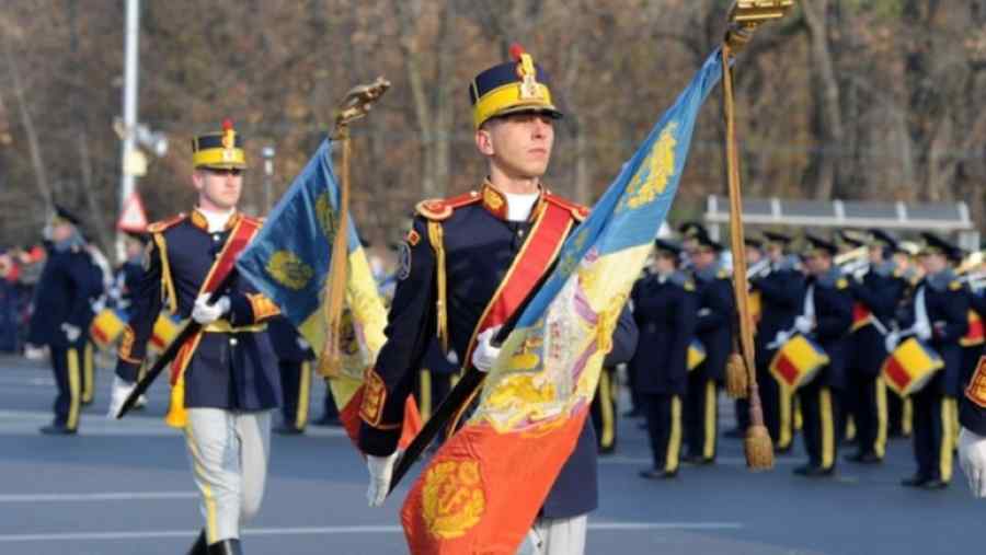 Dragnea și Tăriceanu, absenți de la Paradă