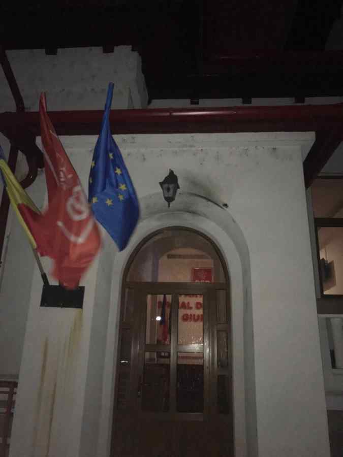 Tentativă de incendiere a sediului PSD Giurgiu