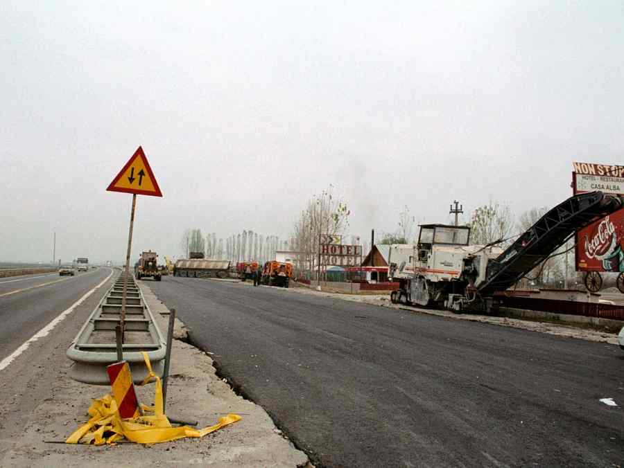 Daniel Minciună, şeful infrastructurii din Iaşi, promite cea mai bună reţea de drumuri judeţene din România
