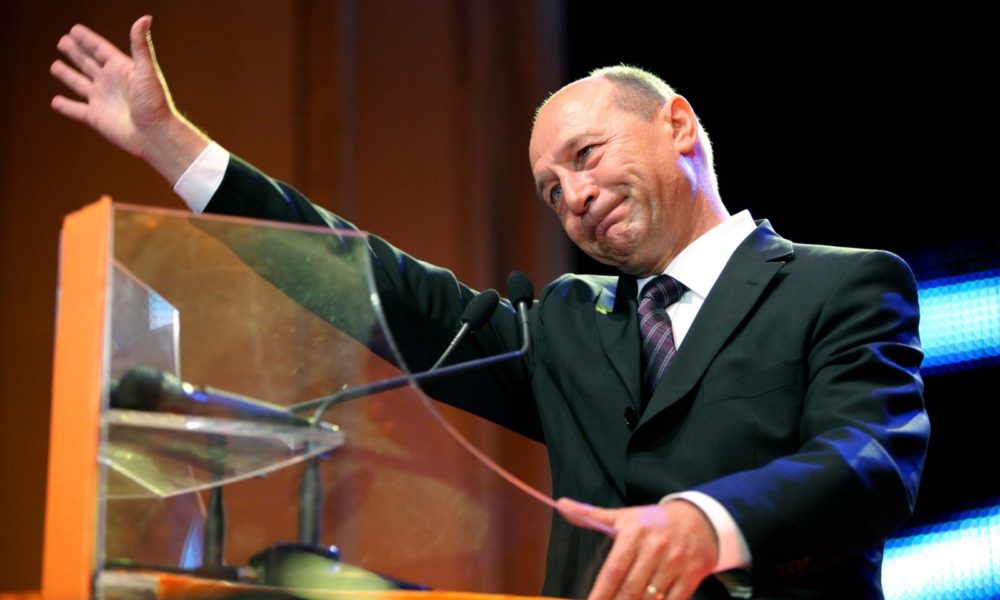 basescu.j2ed1c8nbw
