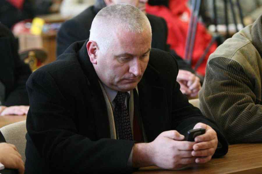 Şapte păcate şi filmele de poliţist, telefonul buclucaş, înregistrările şi comisarul Pintea