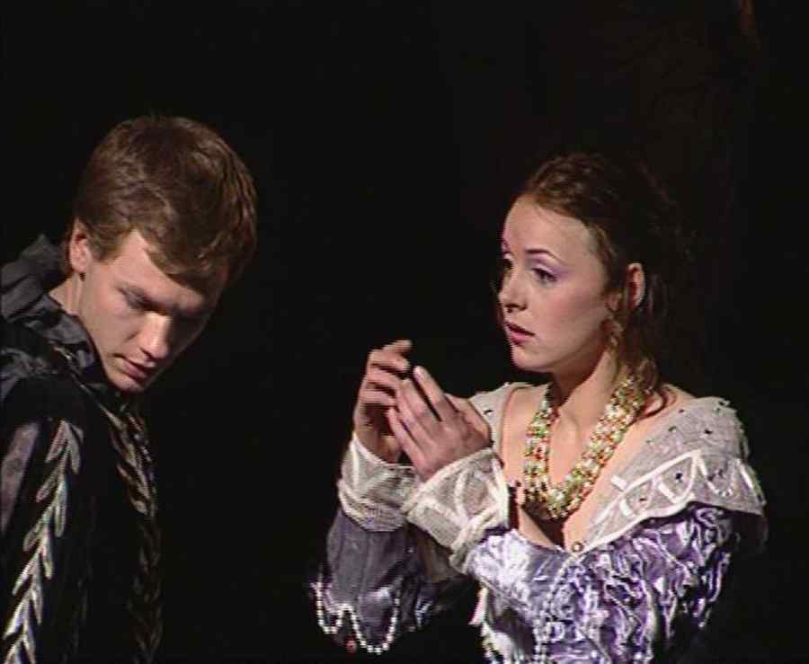 Dacă e luni, e Teatru TV: „Repetabila scenă a balconului”