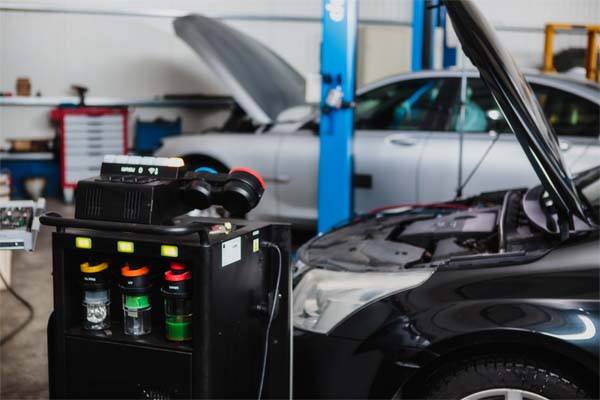 Criza forței de muncă: chinezi pentru service-urile auto