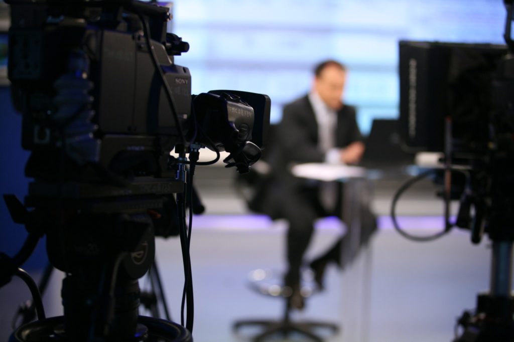 Televiziuni şi proşti în vacanţă