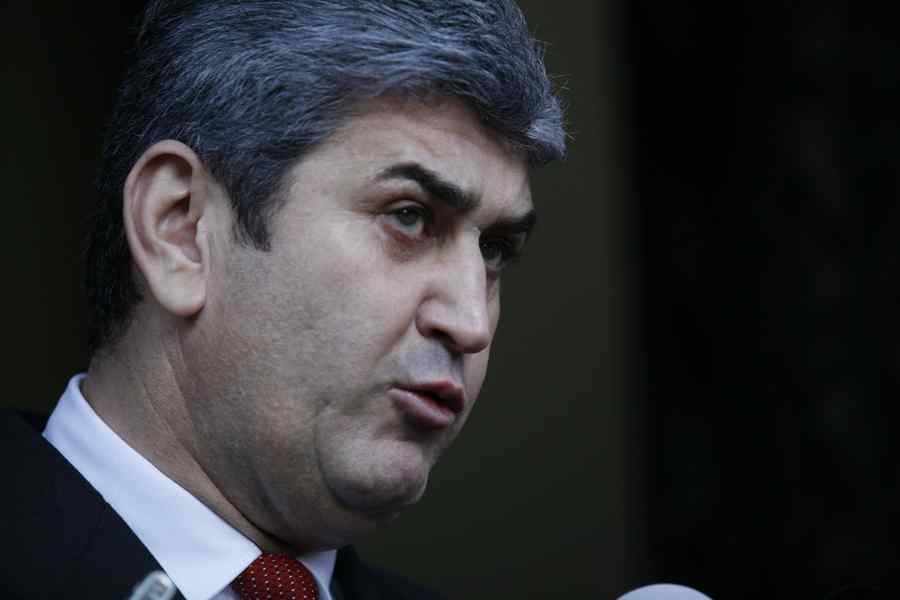 Gabriel Oprea îl laudă pe George Maior