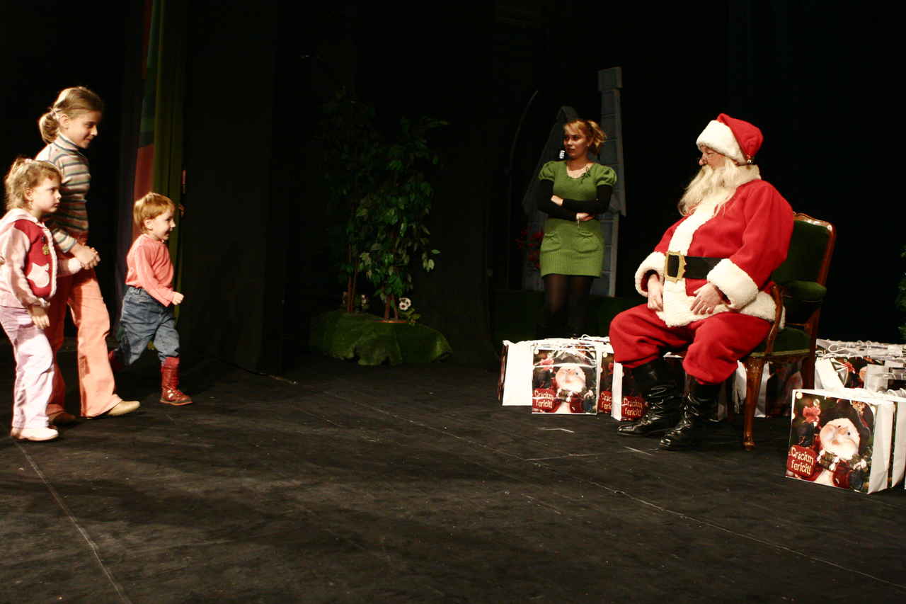 Copil traumatizat de ”Moș Nicolae” (video)