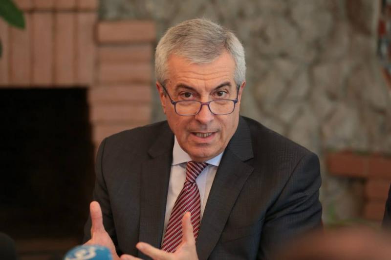Tăriceanu, către protestatari: Să facă un efort să citească legile justiției