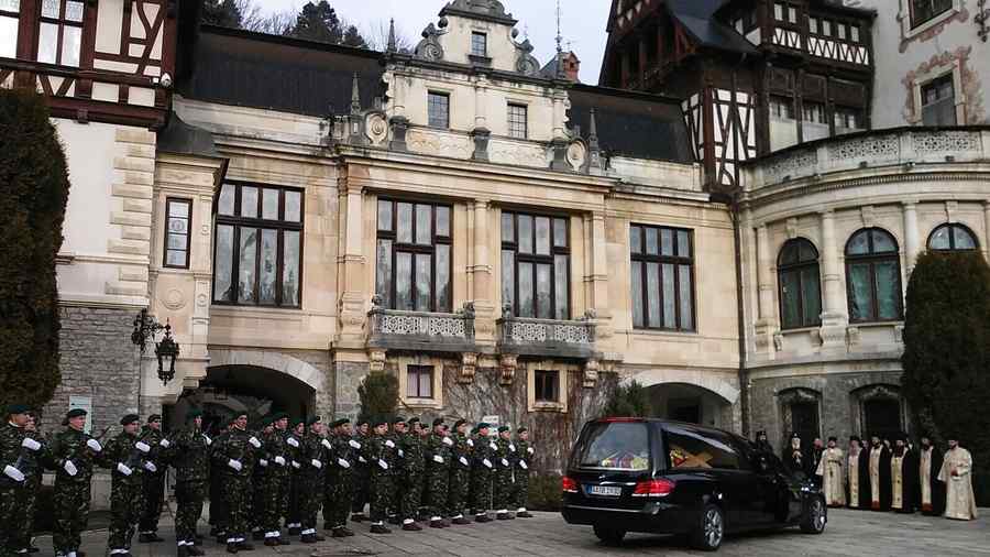 Ultimul drum al Regelui la Castelul copilăriei (Foto)
