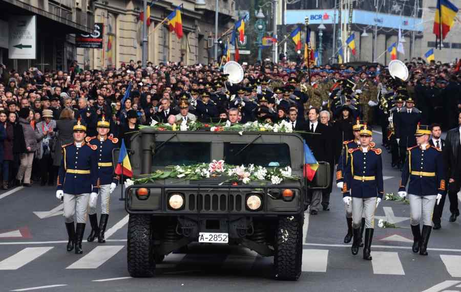 Iartă-ne, Majestate!