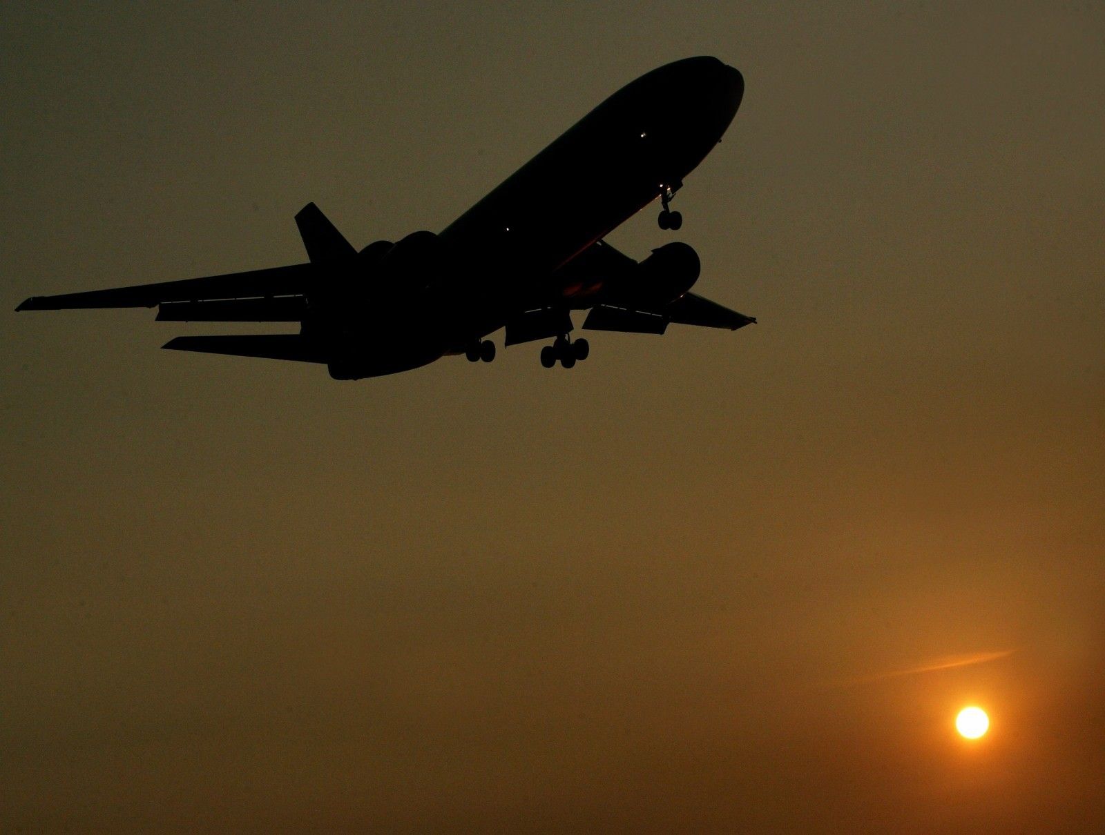 Avion de pasageri dat dispărut