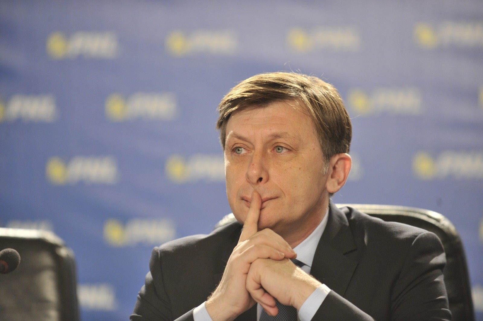 Crin Antonescu reintră în scenă