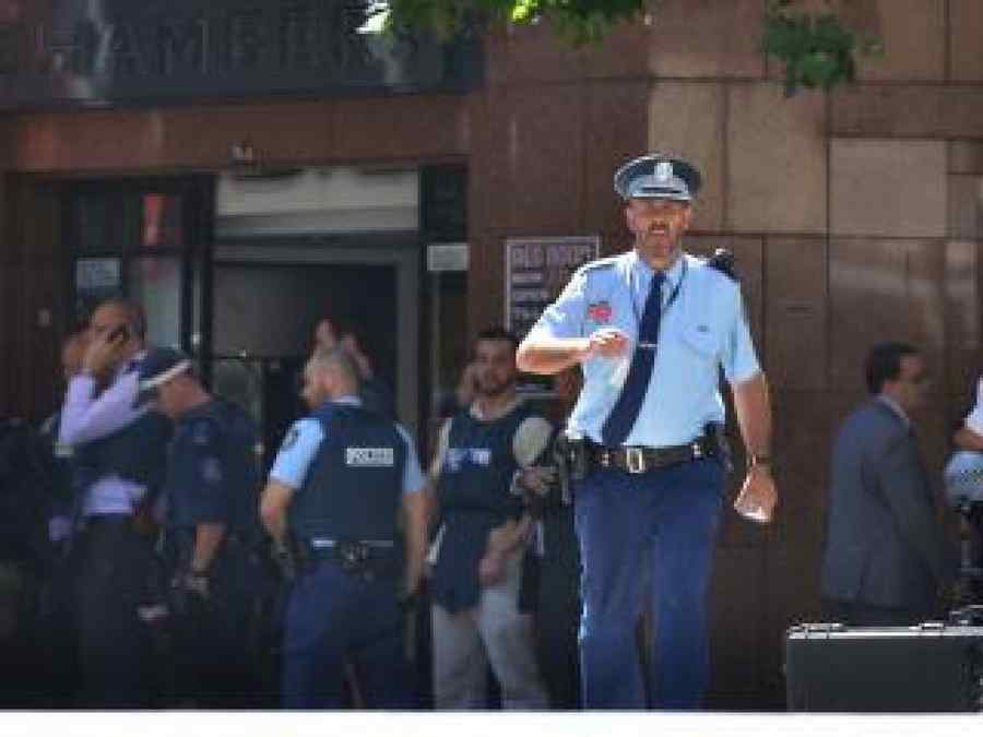 A fost identificat autorul luării de ostatici din Sydney