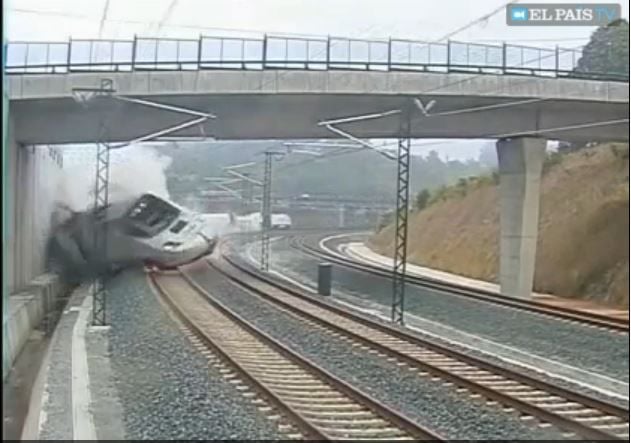 Imagini cu accidentul feroviar din Spania