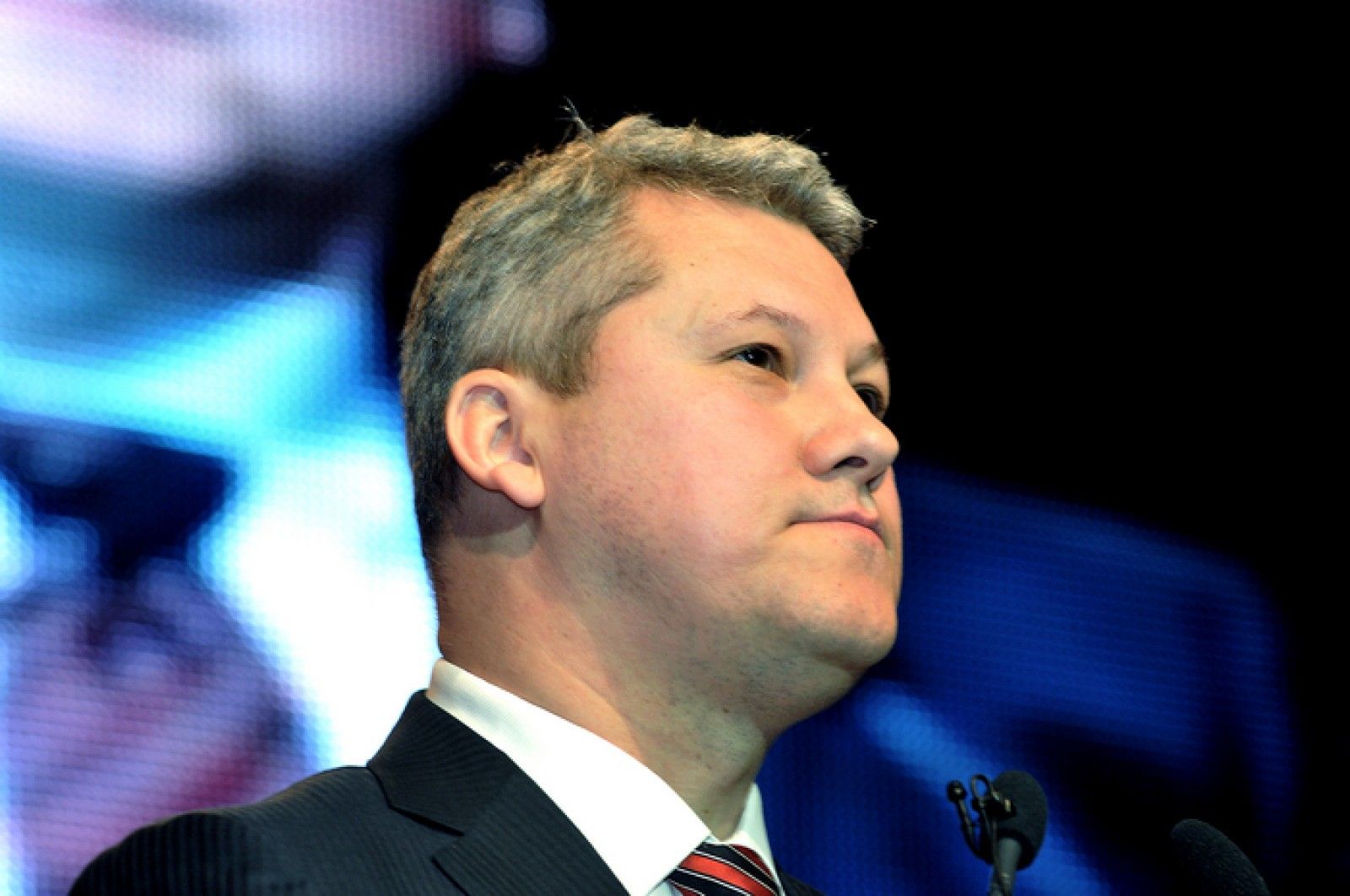 Predoiu: Ponta şi Corlăţean fac un complot pentru turul doi