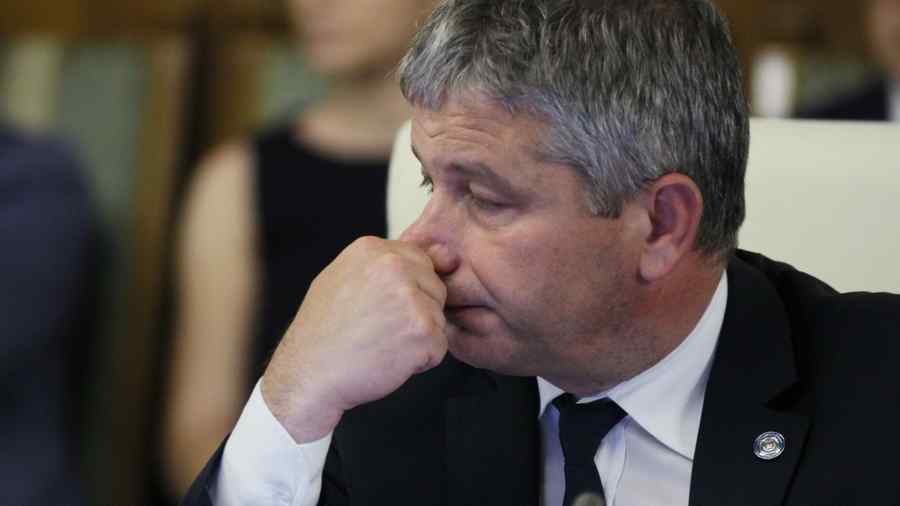 Ministrul Sănătăţii, audiat pe furiș