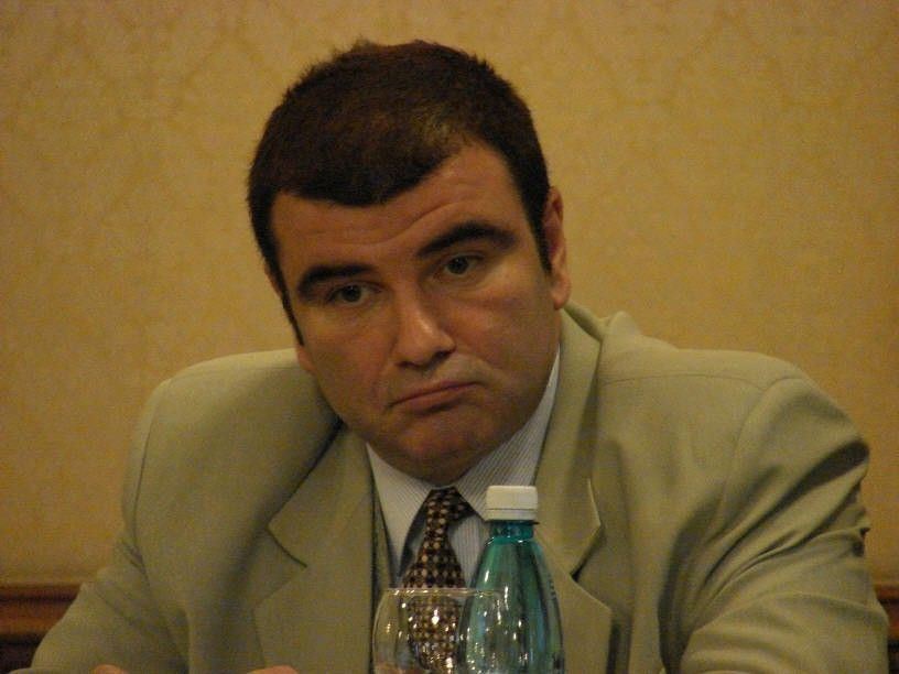 Cătălin Chelu, dus de urgenţă la spital după ce i s-a făcut rău la instanţă