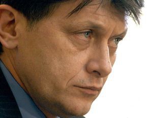 Crin Antonescu: Dacă Băsescu nu aduce probe e ca o servitoare proastă