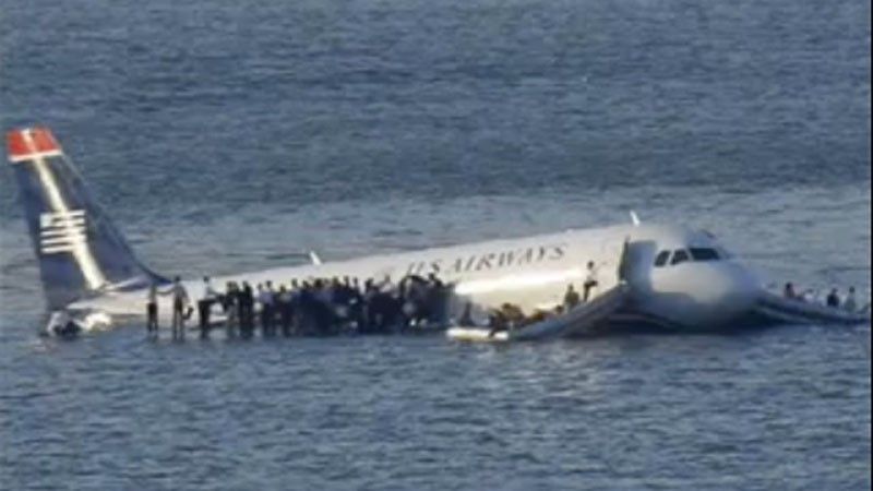 Doi ani de la celebra aterizare pe raul Hudson al avionului 1549 US Airways. Mai multe secvente video de la incident.