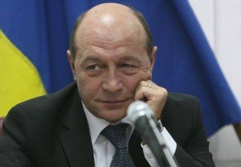 Preşedintele se întâlneşte cu premierul pe tema pensiilor militare