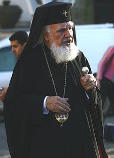 Bartolomeu Anania a deschis ochii pentru prima oară de când a fost internat