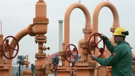 Boc: Guvernul nu are competenţe în stabilirea preţului la gaze