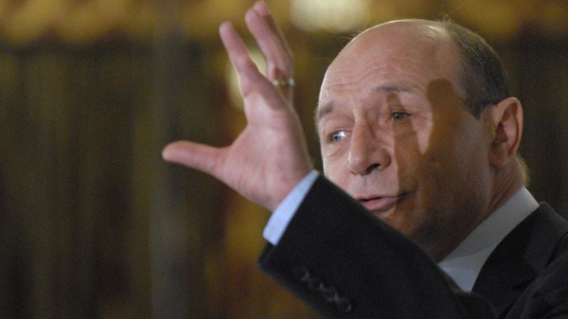Băsescu, apărătorul pionilor din PDL