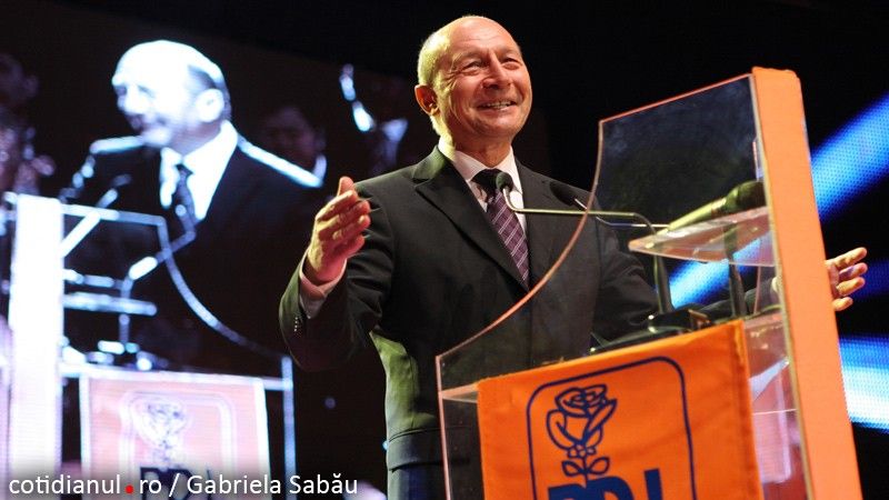 Băsescu se întâlneşte luni cu şefii de filiale PDL