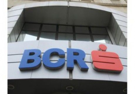 Goana după clienţi: la BCR e deschis şi duminică