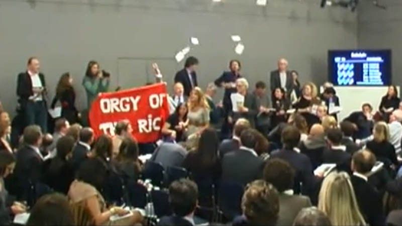 Protest inedit la o licitatie a Sotheby’s