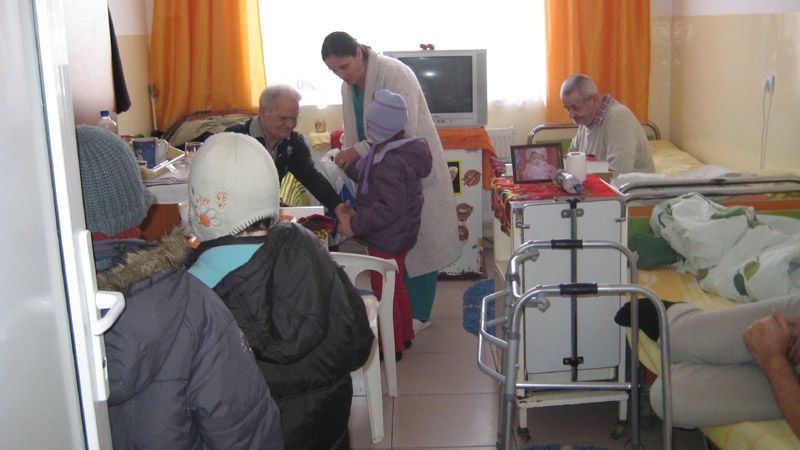 „Şi ei sunt bunicii noştri”