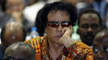 Gaddafi demisionează dacă i se asigură securitatea şi i se dau banii