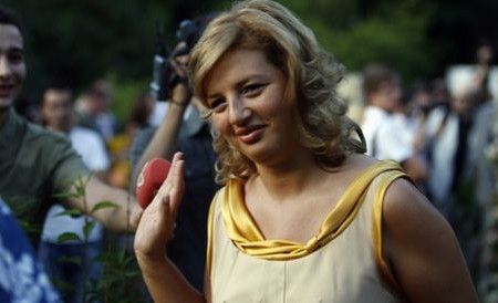 Ioana Băsescu, notar de casă și de bancă