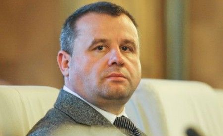 Botiş ameninţă că va demisiona