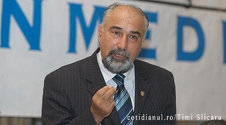 „Rar mi-a fost dat să văd atâta tembelism”