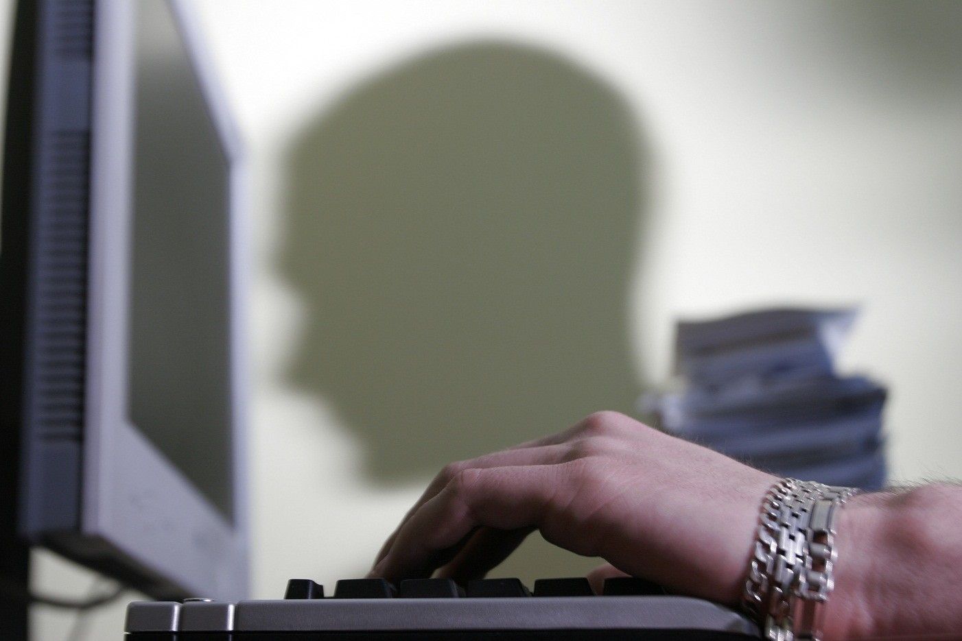 Sporuri incredibile solicitate de polițiștii locali