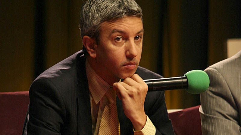 Dan Diaconescu îşi pune numele pe frontispiciul noului său partid!