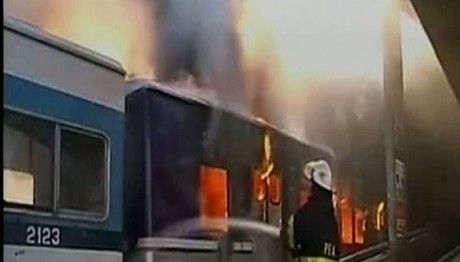 Mai multe trenuri au fost incendiate la Buenos Aires în timpul unui protest al pasagerilor